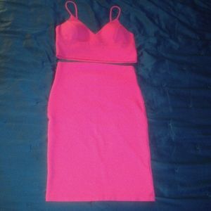 Neon pink 2 piece set outfit